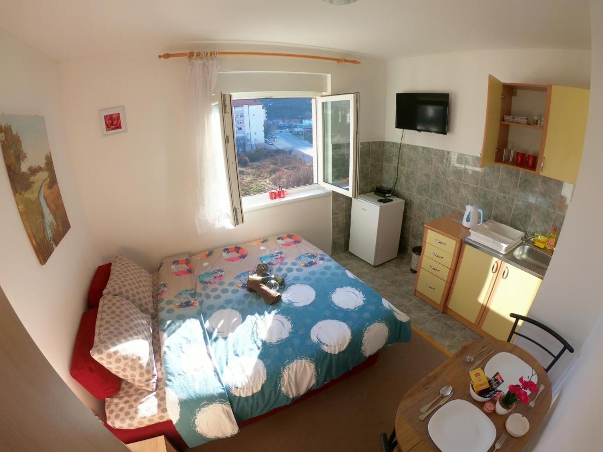 Apartman Ippon Требине Екстериор снимка